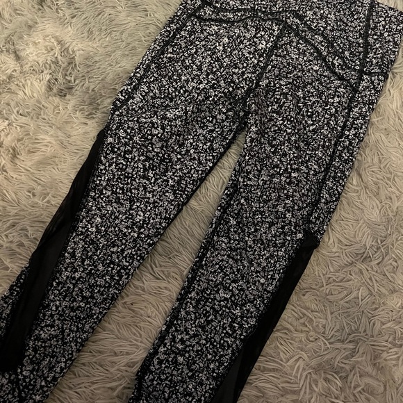 Lululemon crop leggings - Picture 6 of 13